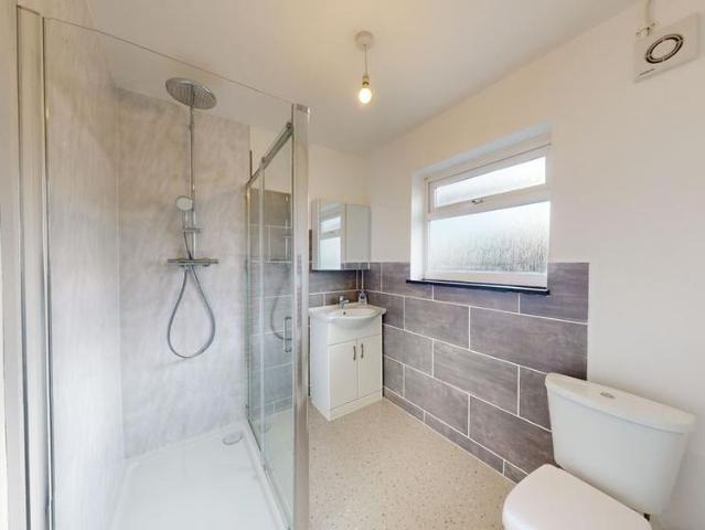 3 bedroom flat to rent