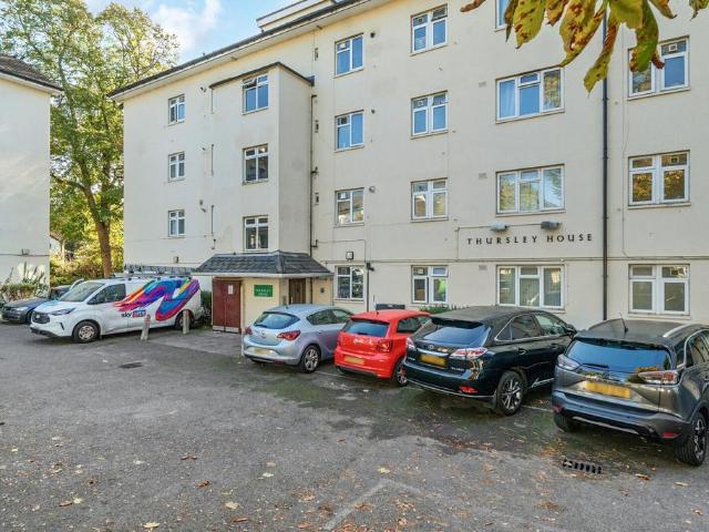 3 bedroom flat to rent