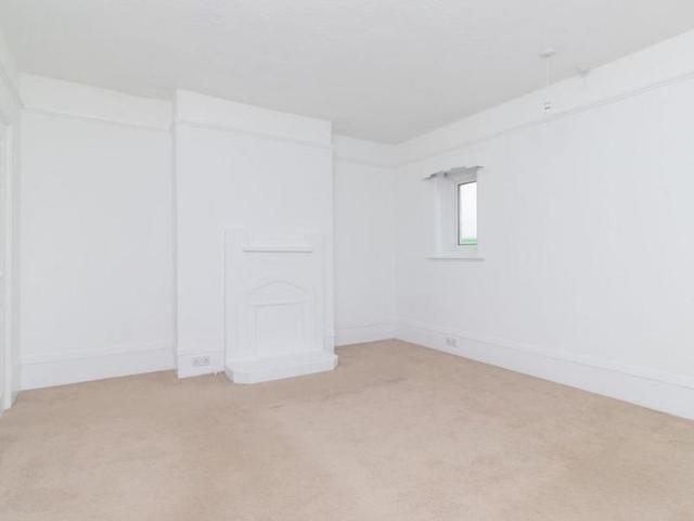 3 bedroom flat to rent