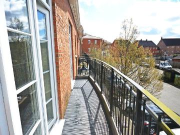 3 bedroom flat to rent