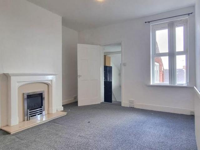 3 bedroom flat to rent