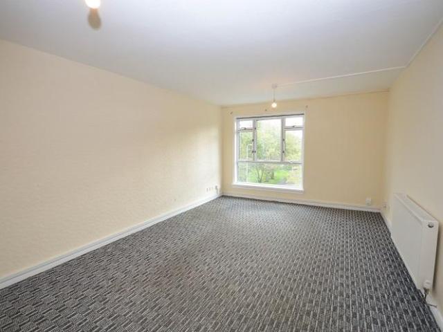 3 bedroom flat to rent