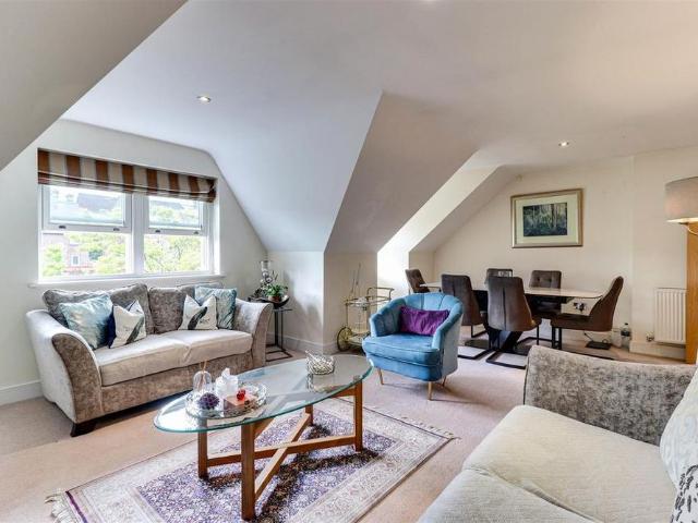 3 bedroom flat to rent