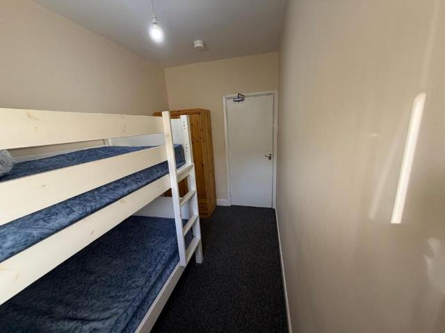 3 bedroom flat to rent