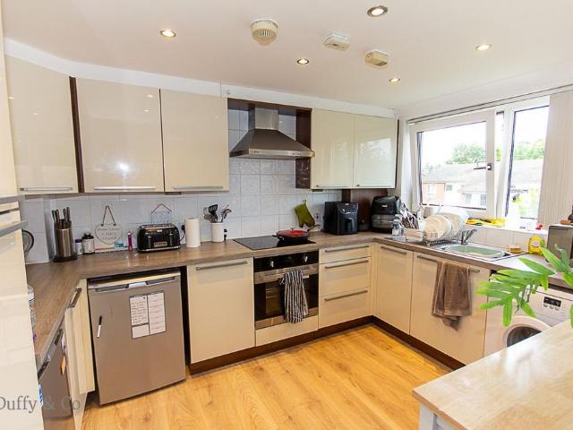 3 bedroom flat to rent
