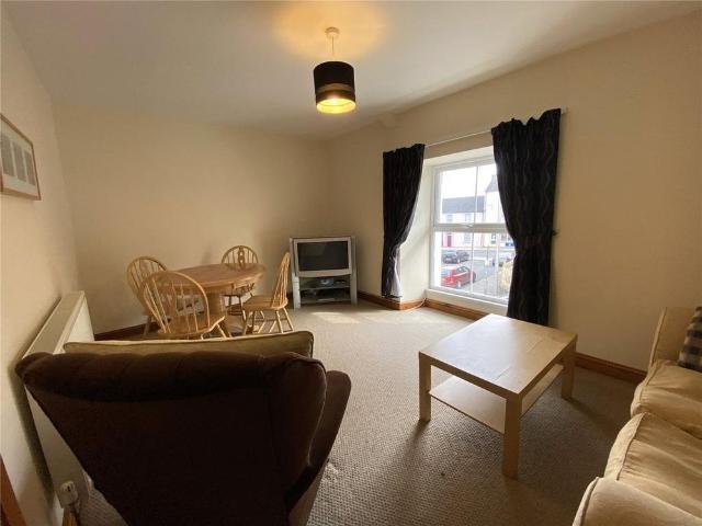 3 bedroom flat to rent