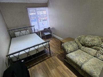 3 bedroom flat to rent