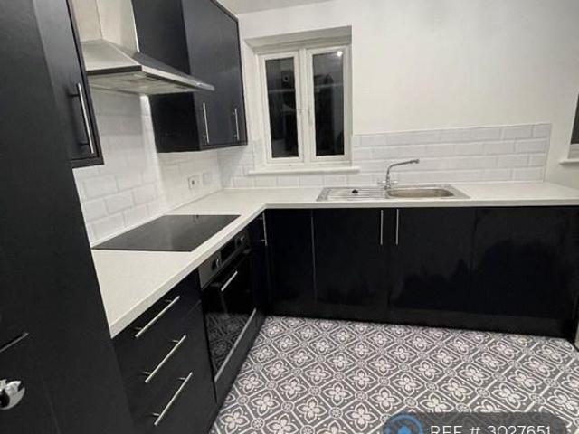 3 bedroom flat to rent