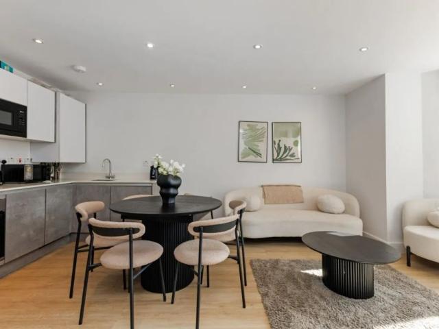 3 bedroom flat to rent