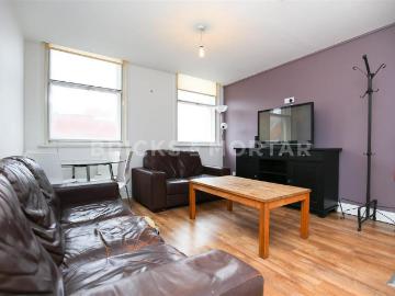 3 bedroom flat to rent