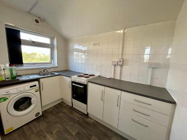 3 bedroom flat to rent