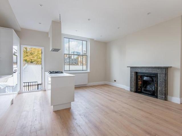 3 bedroom flat to rent