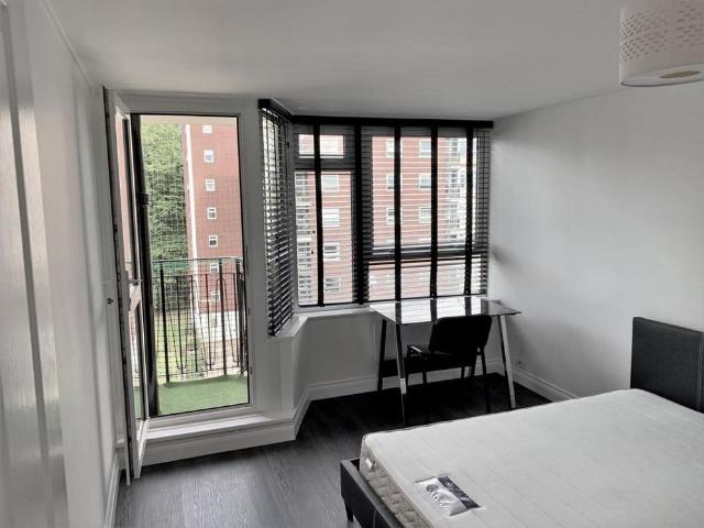 3 bedroom flat to rent