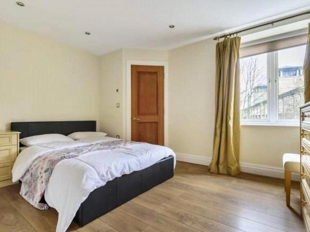 3 bedroom flat to rent