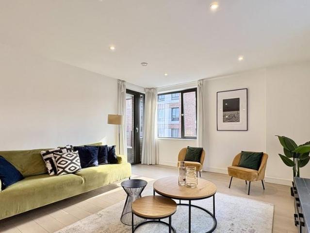 3 bedroom flat to rent