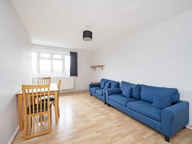 3 bedroom flat to rent