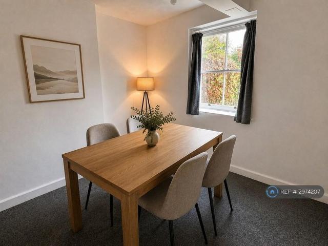 3 bedroom flat to rent