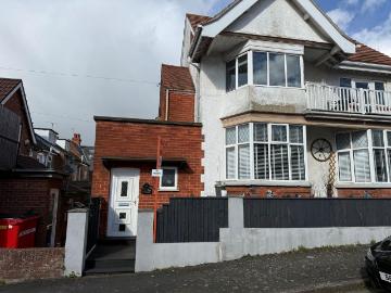 East Lindsey, East of England - Equipped kitchen