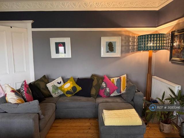3 bedroom flat to rent