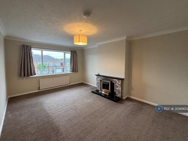 3 bedroom flat to rent