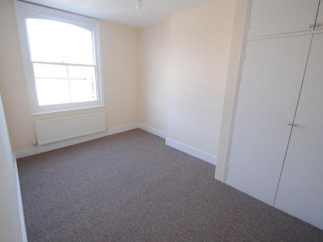 3 bedroom flat to rent