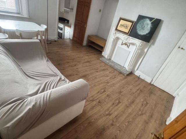 3 bedroom flat to rent