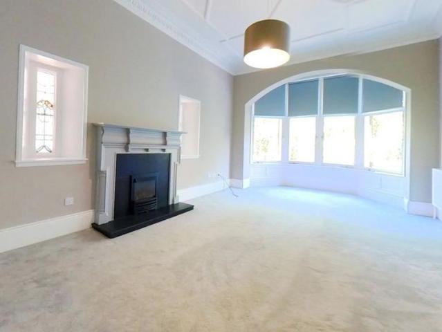 3 bedroom flat to rent