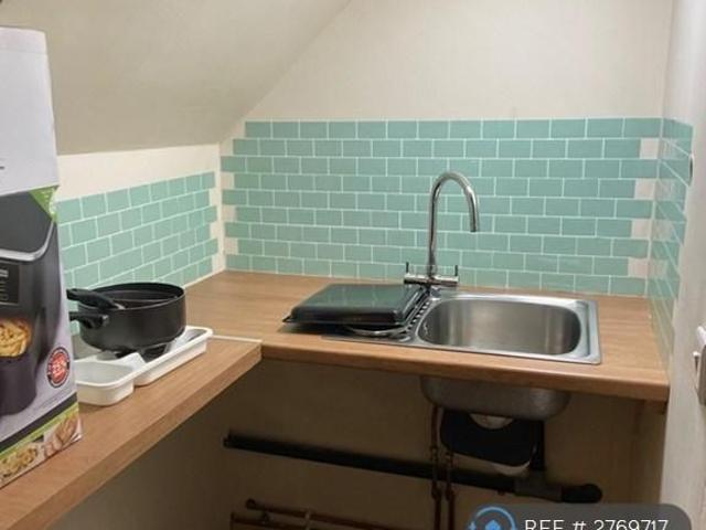 3 bedroom flat to rent