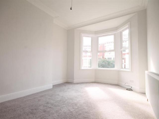 3 bedroom flat to rent