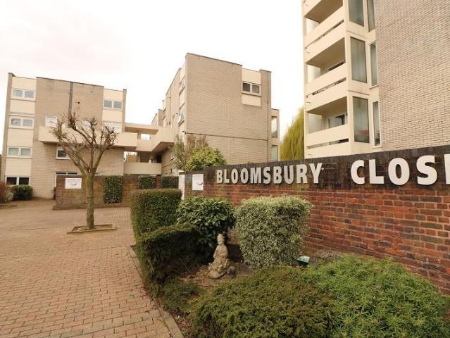 3 bedroom flat to rent