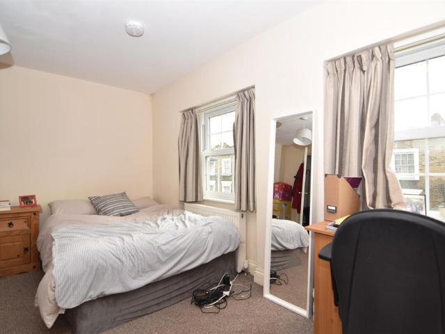 3 bedroom flat to rent