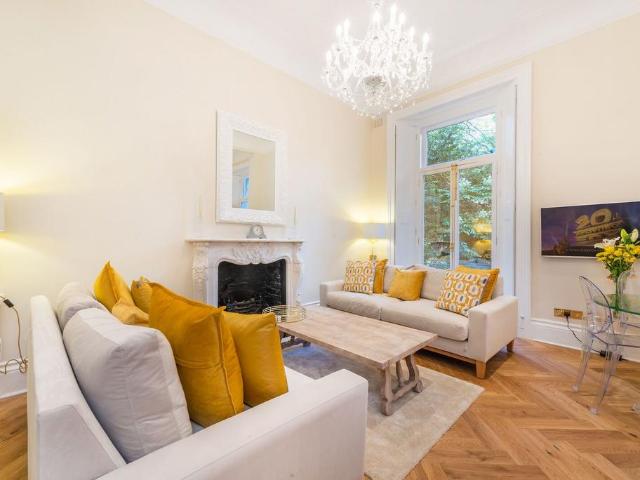 3 bedroom flat to rent