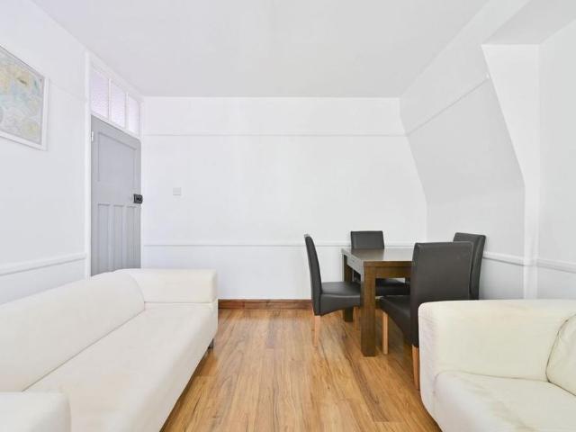 3 bedroom flat to rent