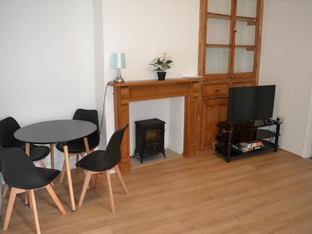 3 bedroom flat to rent