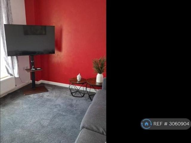 3 bedroom flat to rent