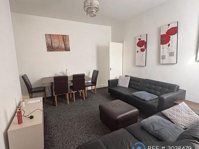 3 bedroom flat to rent