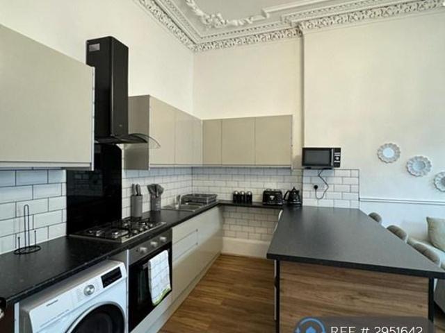 3 bedroom flat to rent