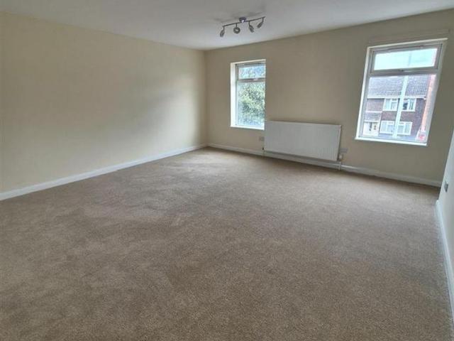 3 bedroom flat to rent