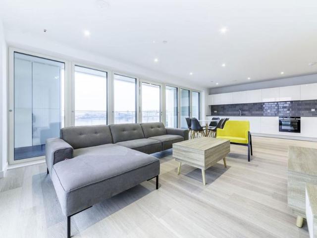 3 bedroom flat to rent