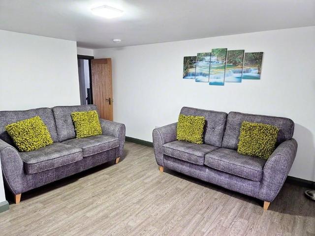 3 bedroom flat to rent