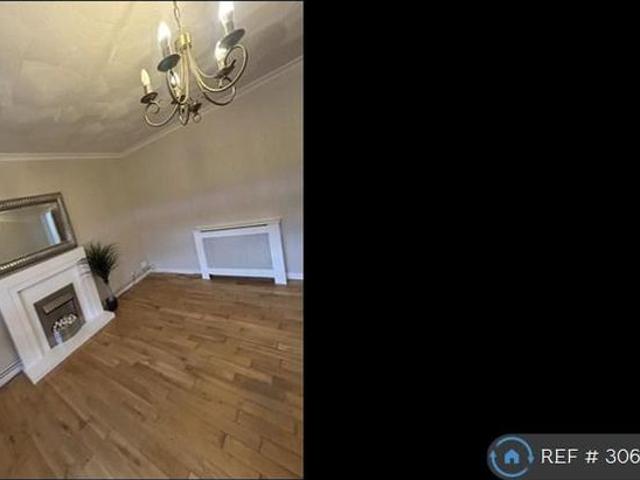 3 bedroom flat to rent