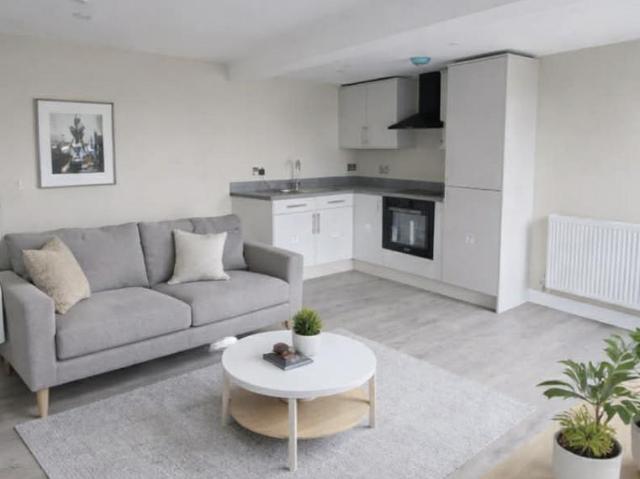 3 bedroom flat to rent