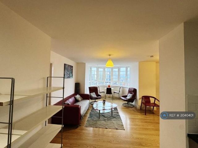 3 bedroom flat to rent
