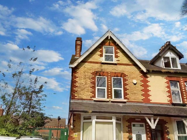 3 bedroom flat to rent