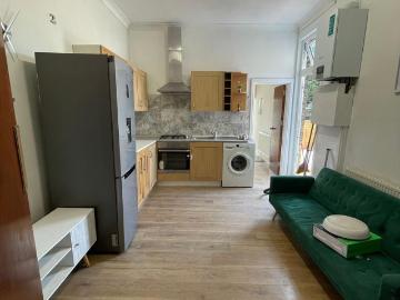 3 bedroom flat to rent