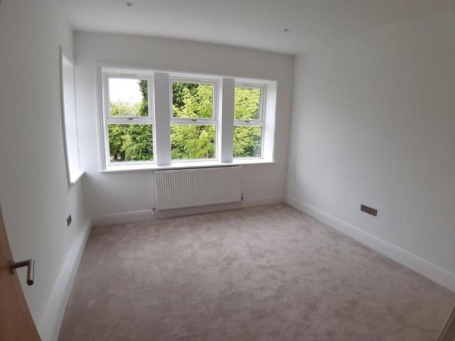 3 bedroom flat to rent