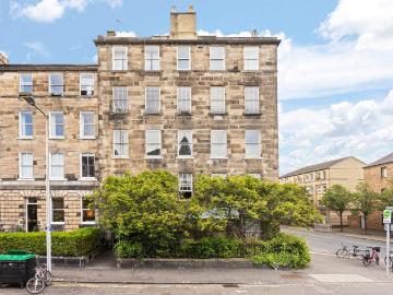 3 bedroom flat to rent