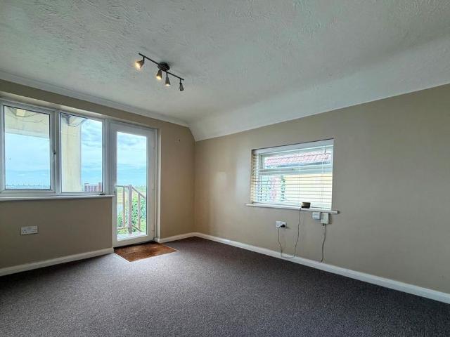 3 bedroom flat to rent