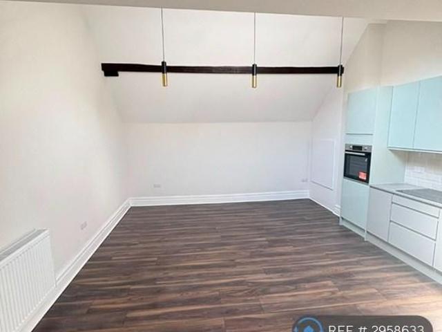 3 bedroom flat to rent