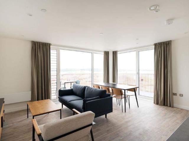 3 bedroom flat to rent